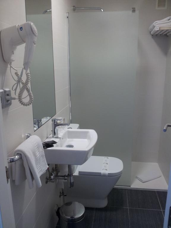 Hostal Ameztia Doneztebe Rom bilde